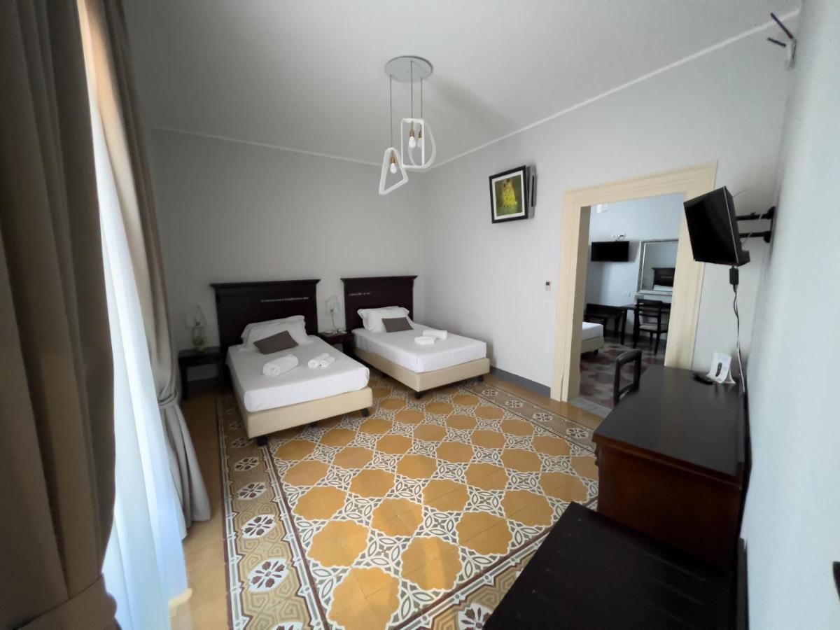 Hotel Borgo Di Ciaula サンタ・フラーヴィア エクステリア 写真