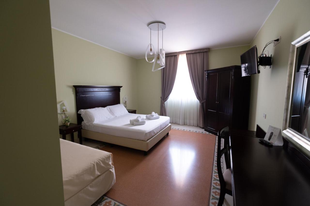 Hotel Borgo Di Ciaula サンタ・フラーヴィア エクステリア 写真
