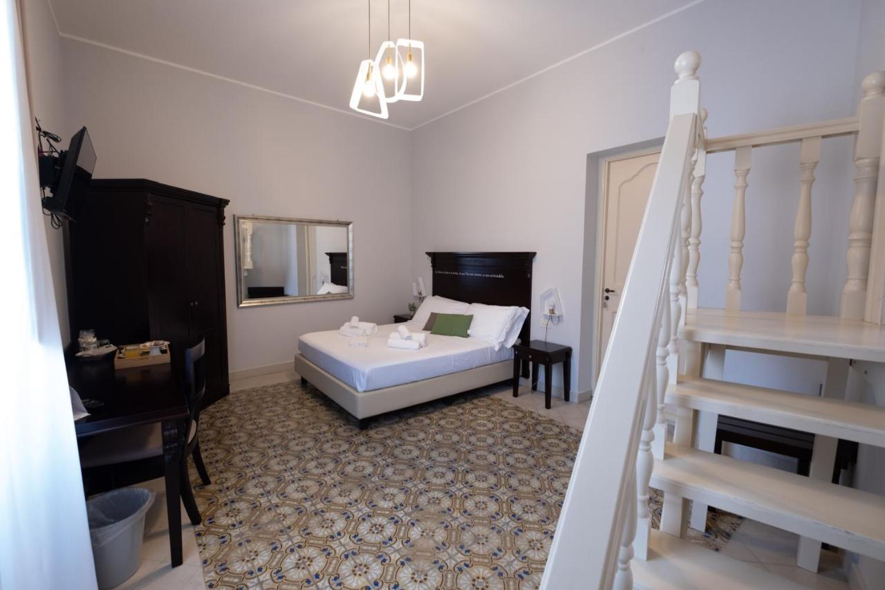 Hotel Borgo Di Ciaula サンタ・フラーヴィア エクステリア 写真