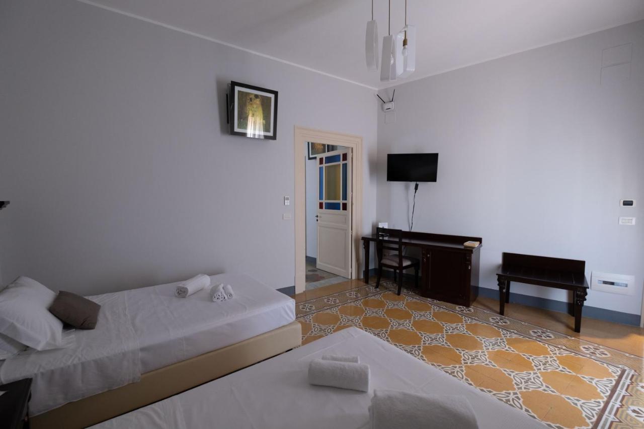 Hotel Borgo Di Ciaula サンタ・フラーヴィア エクステリア 写真